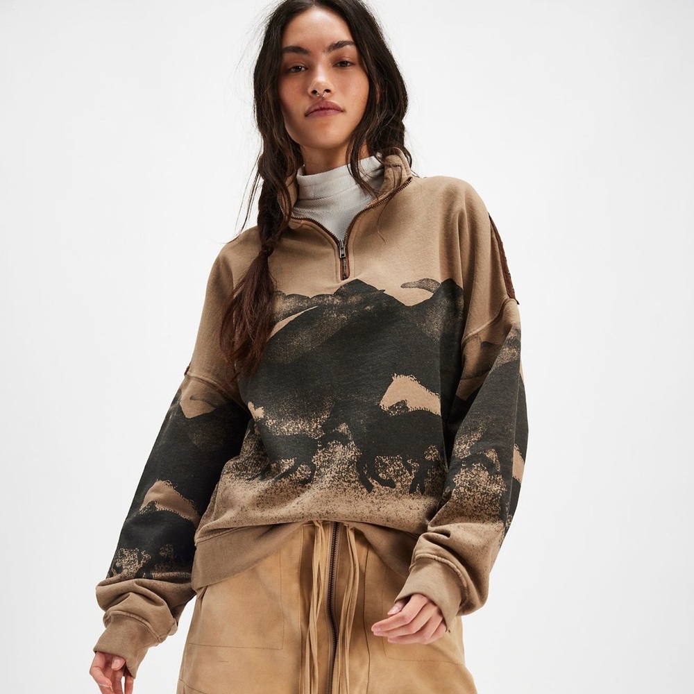 The Range Quarterzip Sweatshirt